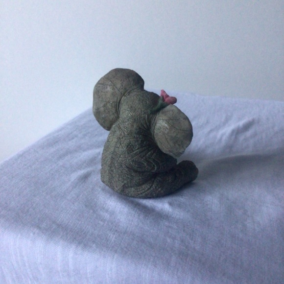 Elephant with Flower Figurine - Picture 4 of 7